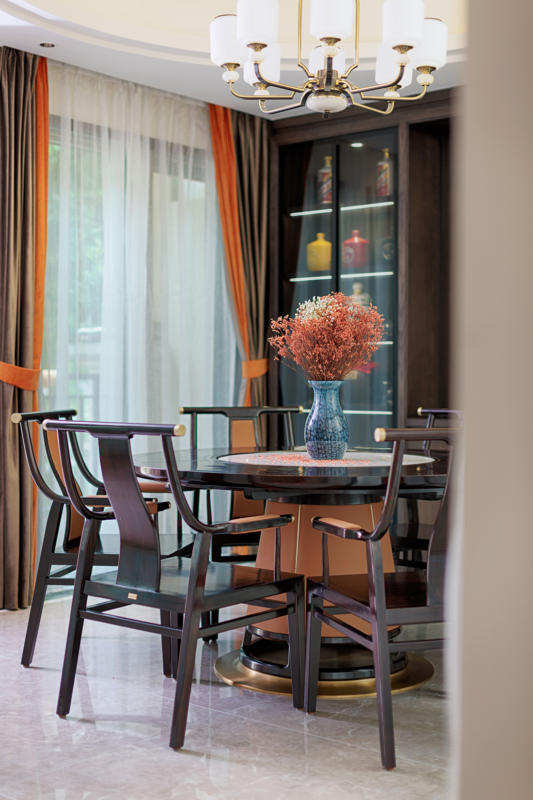 公園大地聯排別墅餐廳裝修設計-